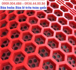 Thảm nhựa lưới tổ ong màu đỏ LVT 424