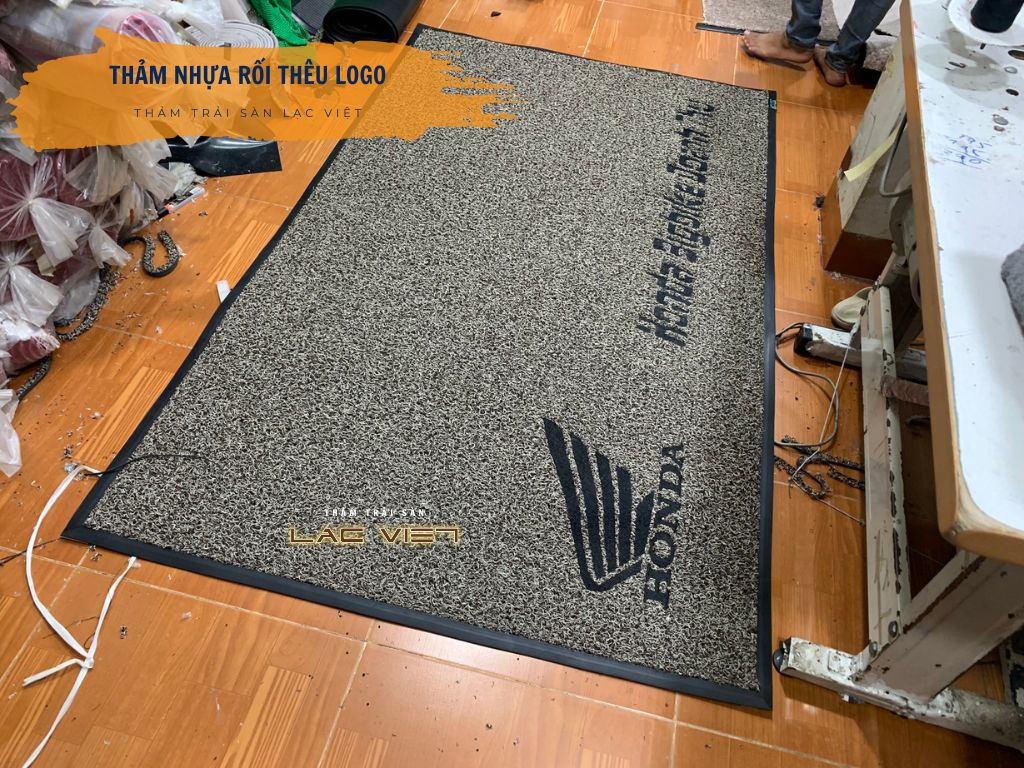 tham-nhua-roi-logo-cua-hang