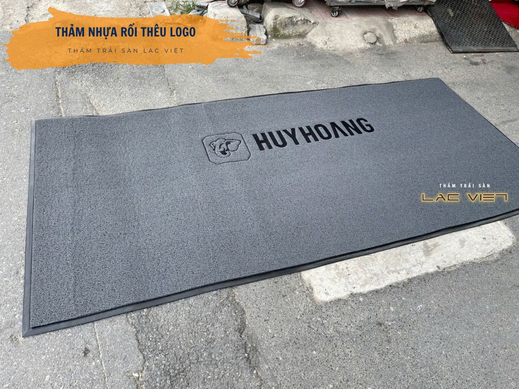 tham-nhua-roi-logo-lot-cua